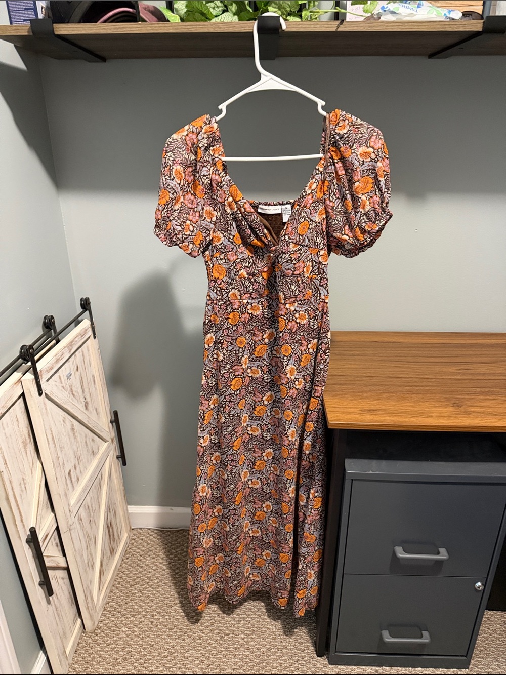 SINCERELY JULES Floral Puff-Sleeve Maxi Dress in Orange and Brown